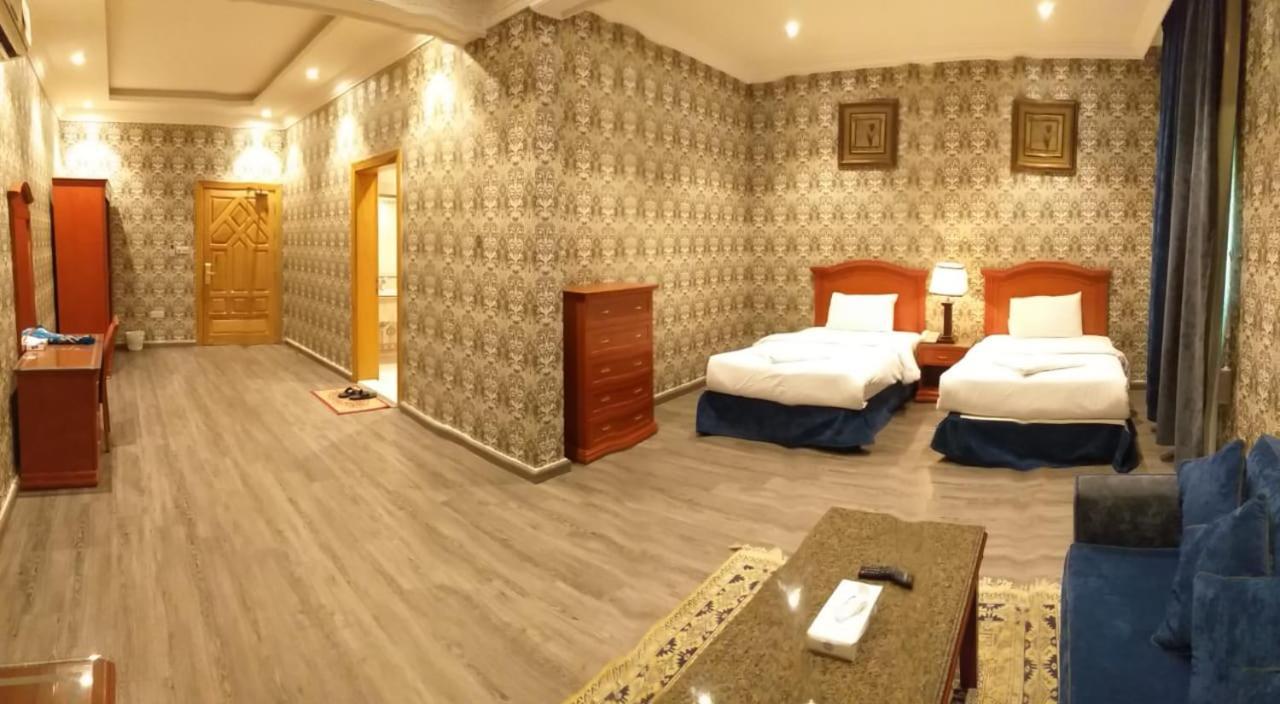 Qasr Al Khalij Hotel Riyadh Exterior photo