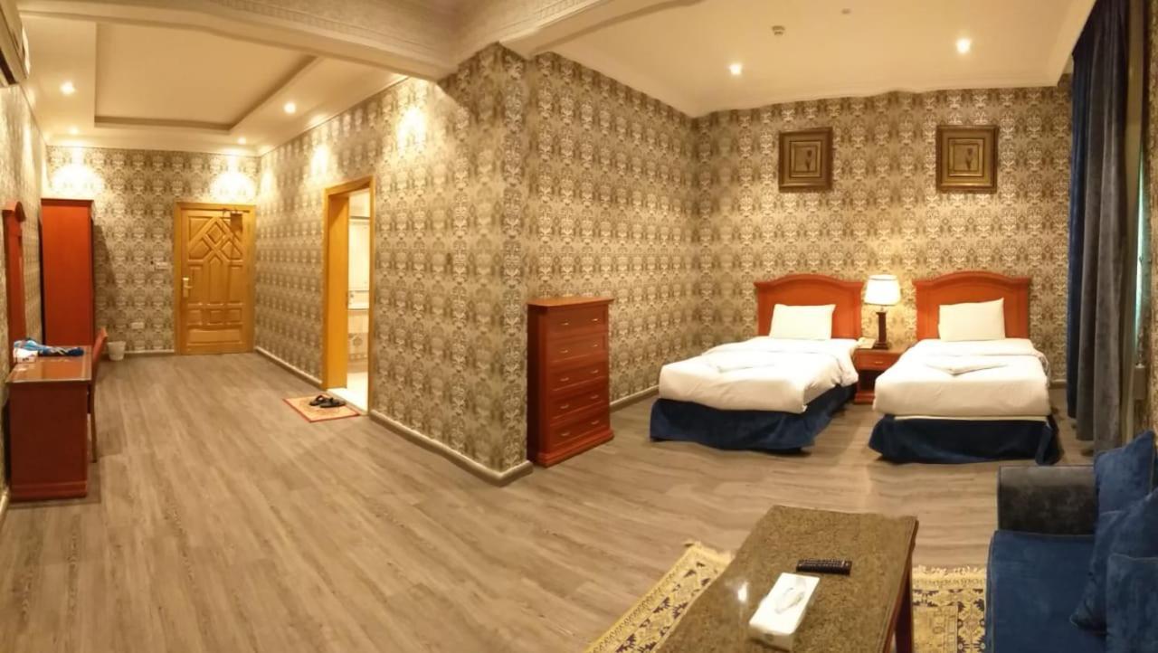 Qasr Al Khalij Hotel Riyadh Exterior photo